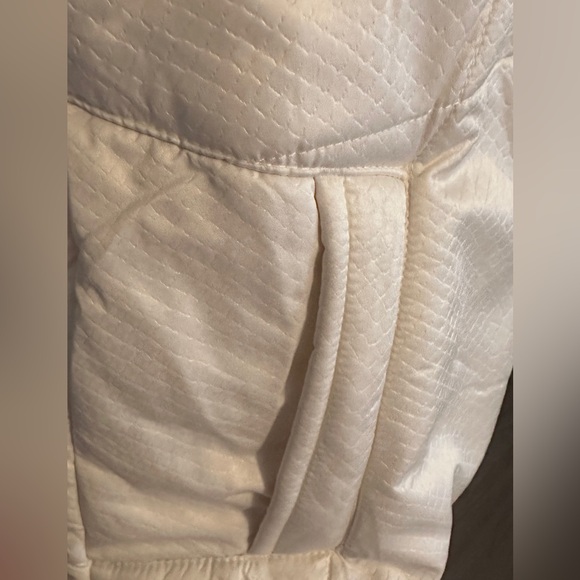 Shape Performance Puffy Vest - Picture 8 of 11